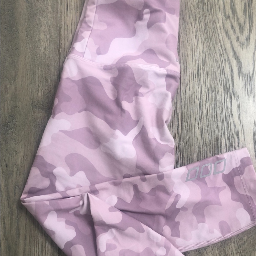 Lorna Jane Camo Capri!